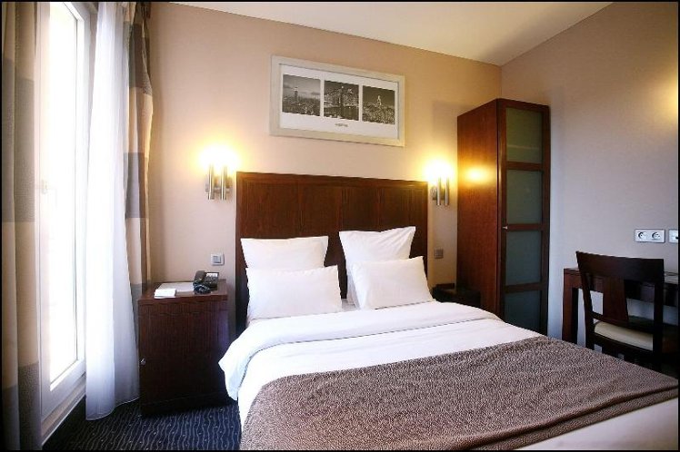 SINGLE STANDARD Room
