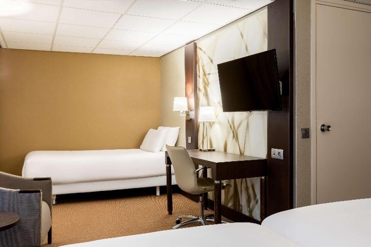 TRIPLE STANDARD Room