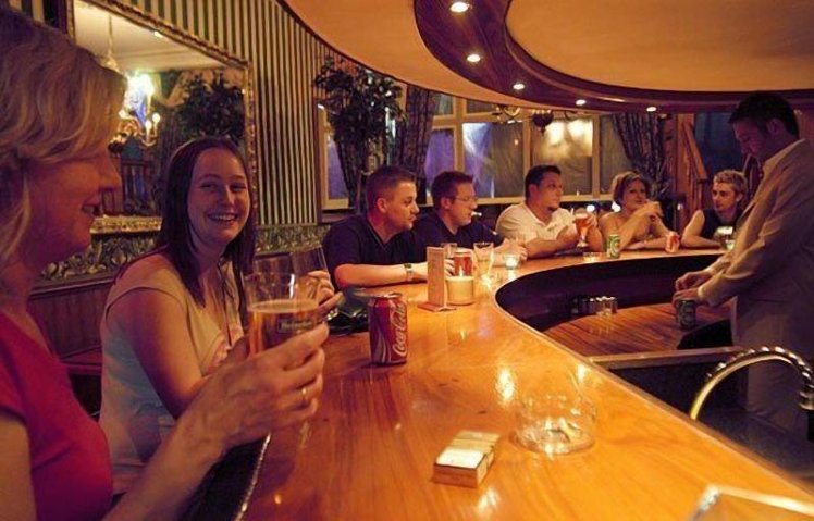 Bar