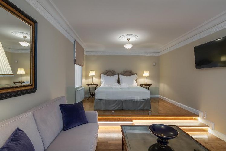 SUITE CAPACITY 4 Room
