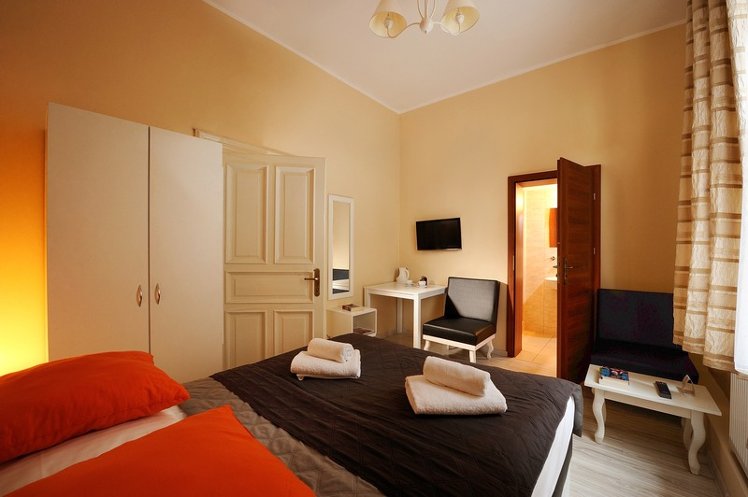 DOUBLE STANDARD Room