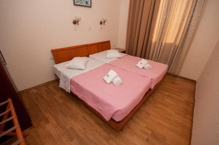 QUADRUPLE STANDARD Room