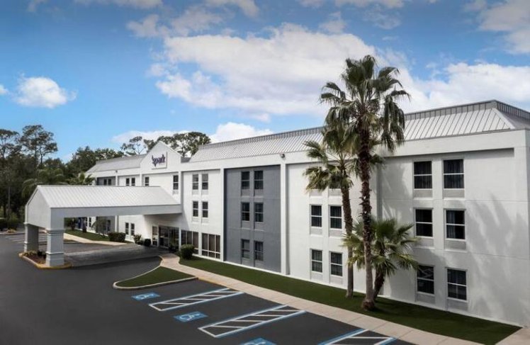 Spark By Hilton Tampa Brandon