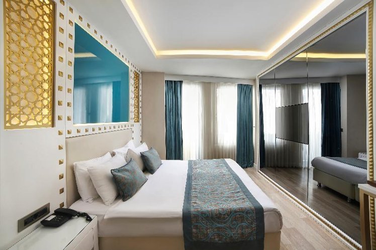 DOUBLE STANDARD Room