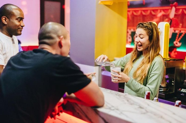 Bar