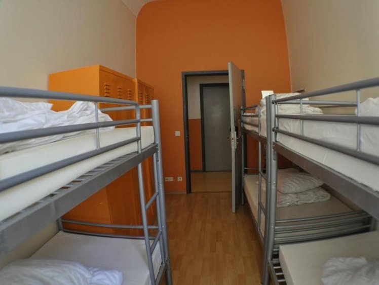 QUADRUPLE WITH SHARED BATHROOM Room