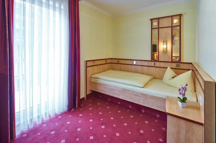SINGLE COMFORT Room