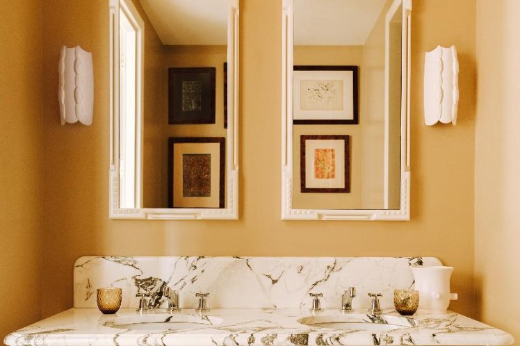 DOUBLE SUPERIOR Room