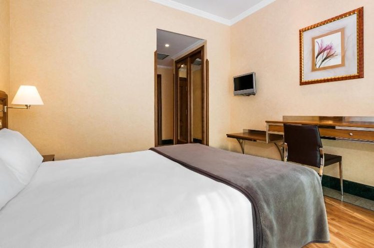 DOUBLE STANDARD Room