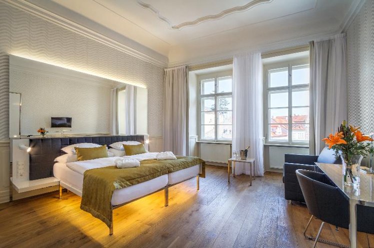 Double or Twin DELUXE Room