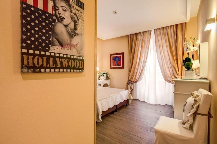TWIN DELUXE Room