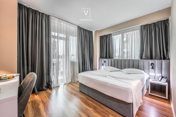 TRIPLE STANDARD Room