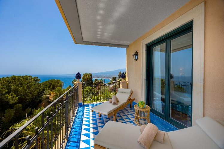 SUITE EXECUTIVE Room