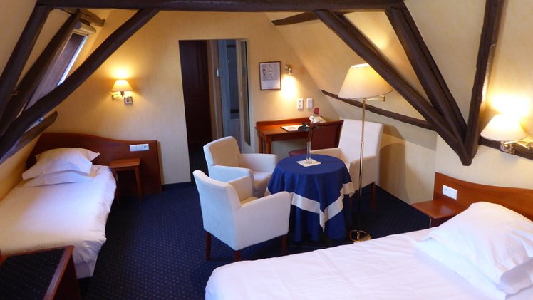 QUADRUPLE STANDARD Room