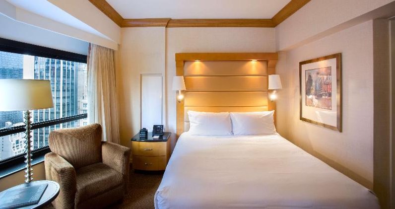 DOUBLE QUEEN SIZE BED Room
