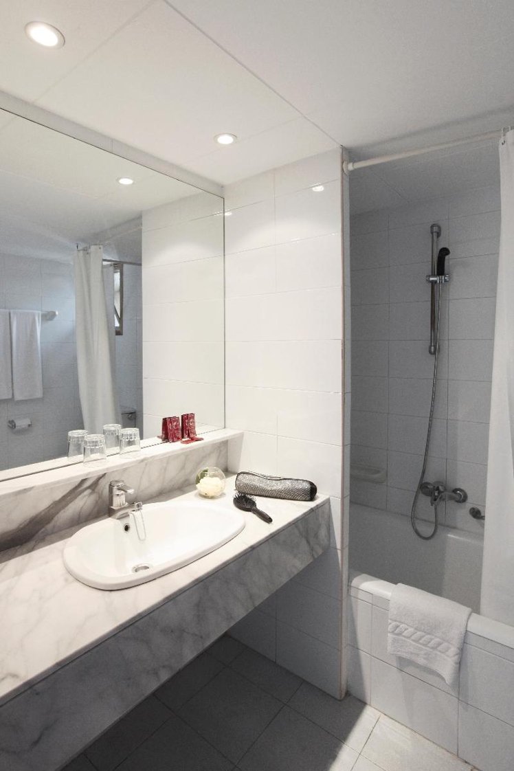 SINGLE STANDARD Room