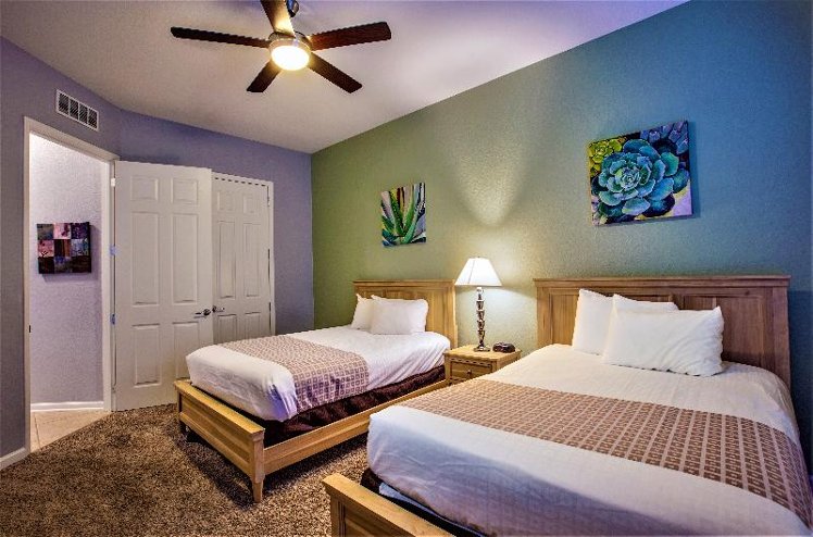 APARTMENT SUPERIOR THREE BEDROOMS Room