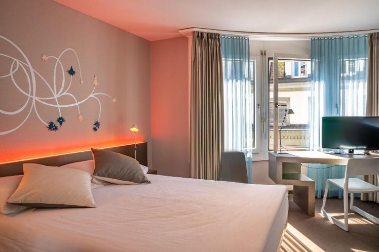 DOUBLE STANDARD Room