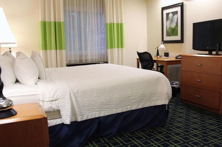 DOUBLE KING SIZE BED Room