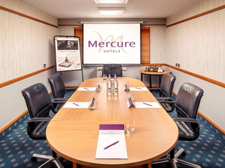 Mercure Livingston Hotel