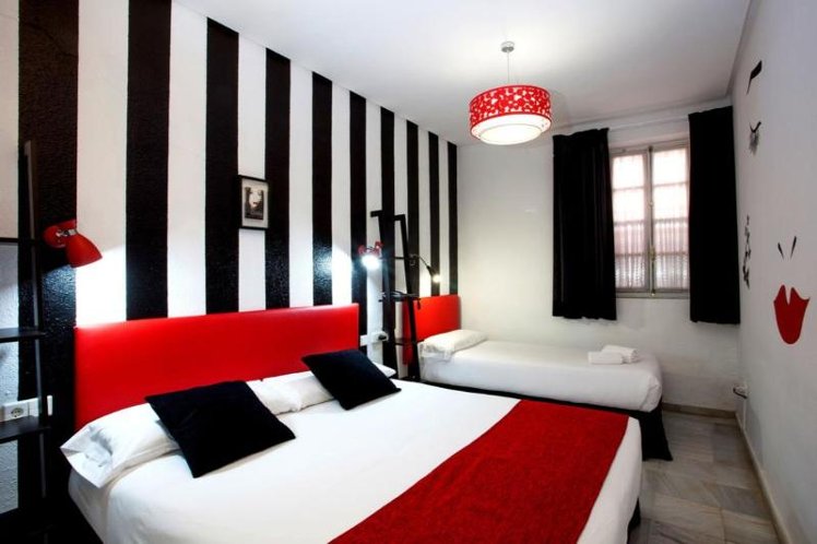 TRIPLE STANDARD Room