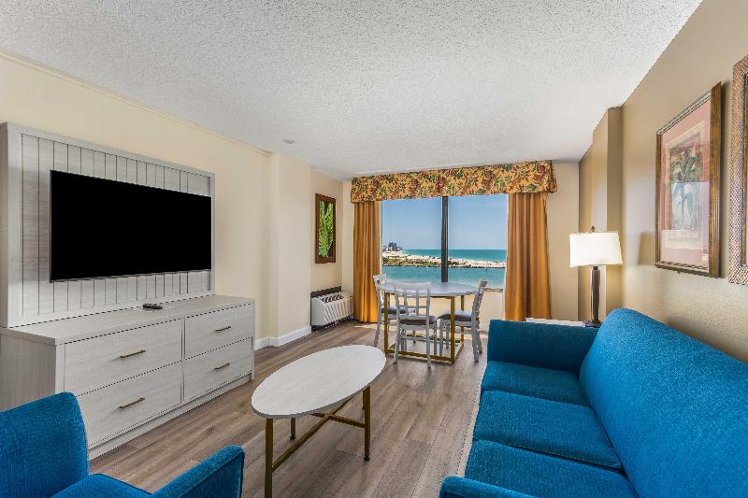 SUITE WITH VIEWS Room