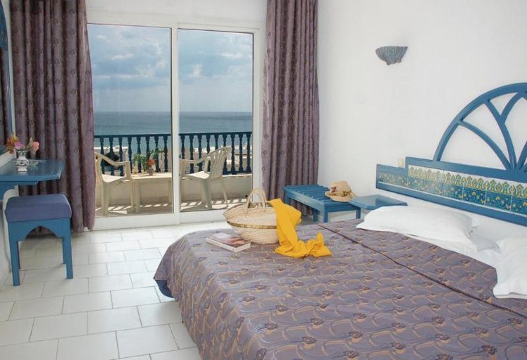 TRIPLE SEA VIEW Room