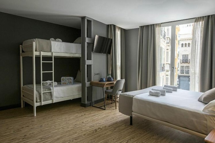 QUADRUPLE CITY VIEW ONE BEDROOM Room