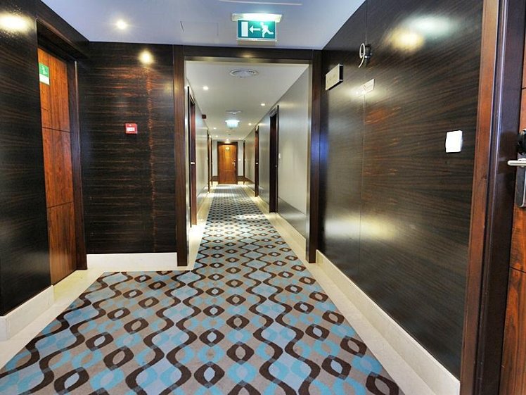 Phoenix Plaza Hotel Apartments