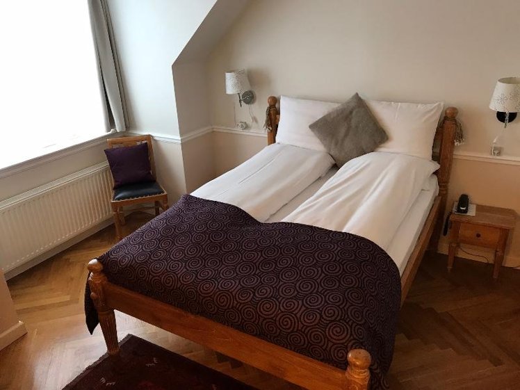 DOUBLE STANDARD Room