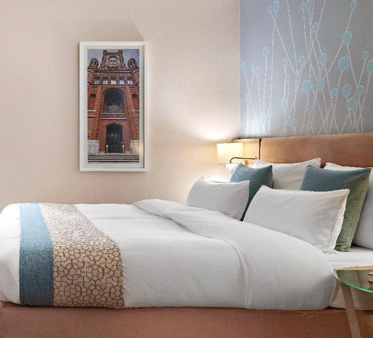 DOUBLE KING SIZE BED Room