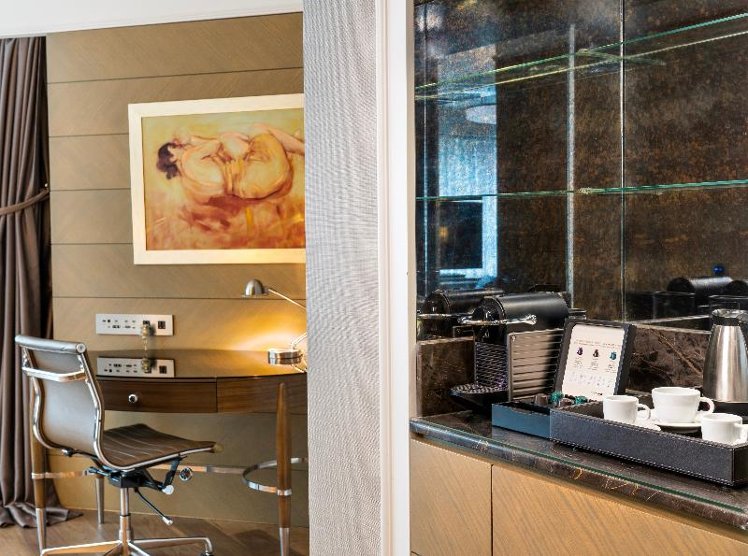SUITE CITY VIEW Room