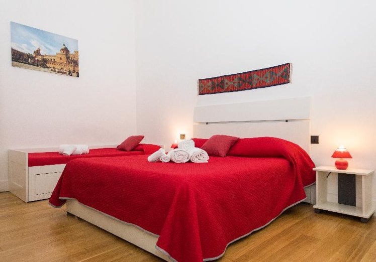 DOUBLE STANDARD Room