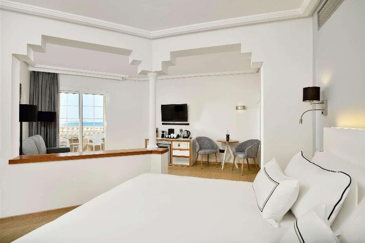JUNIOR SUITE OCEAN VIEW Room