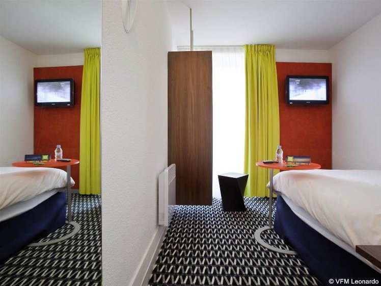 SINGLE STANDARD Room