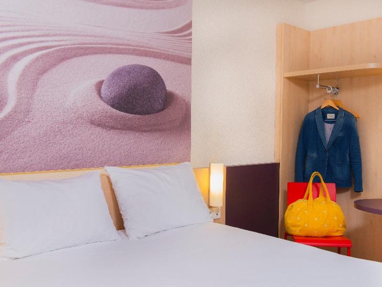 SINGLE STANDARD Room