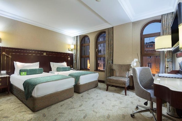 Double or Twin DELUXE Room