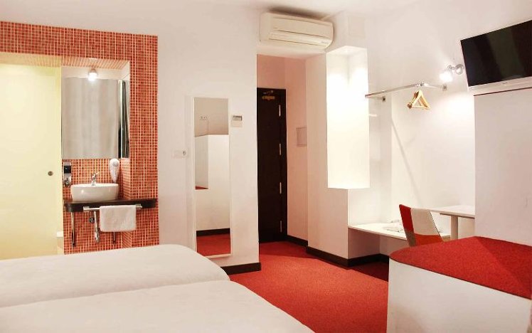 DOUBLE STANDARD Room