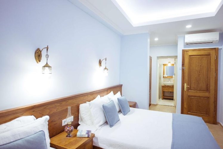 TRIPLE SUPERIOR Room