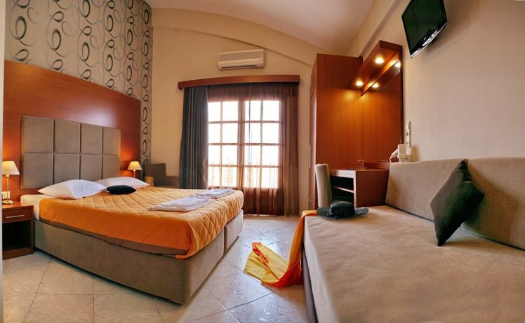 Double or Twin SUPERIOR POOL VIEW Room