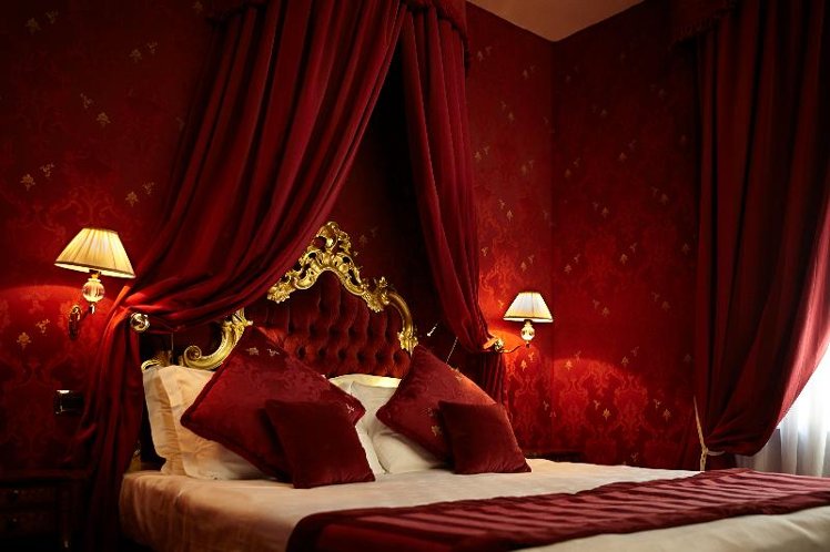 DOUBLE SUPERIOR Room