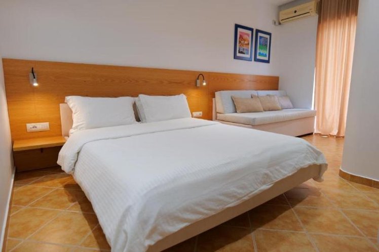 DOUBLE SUPERIOR WITH BALCONY Room