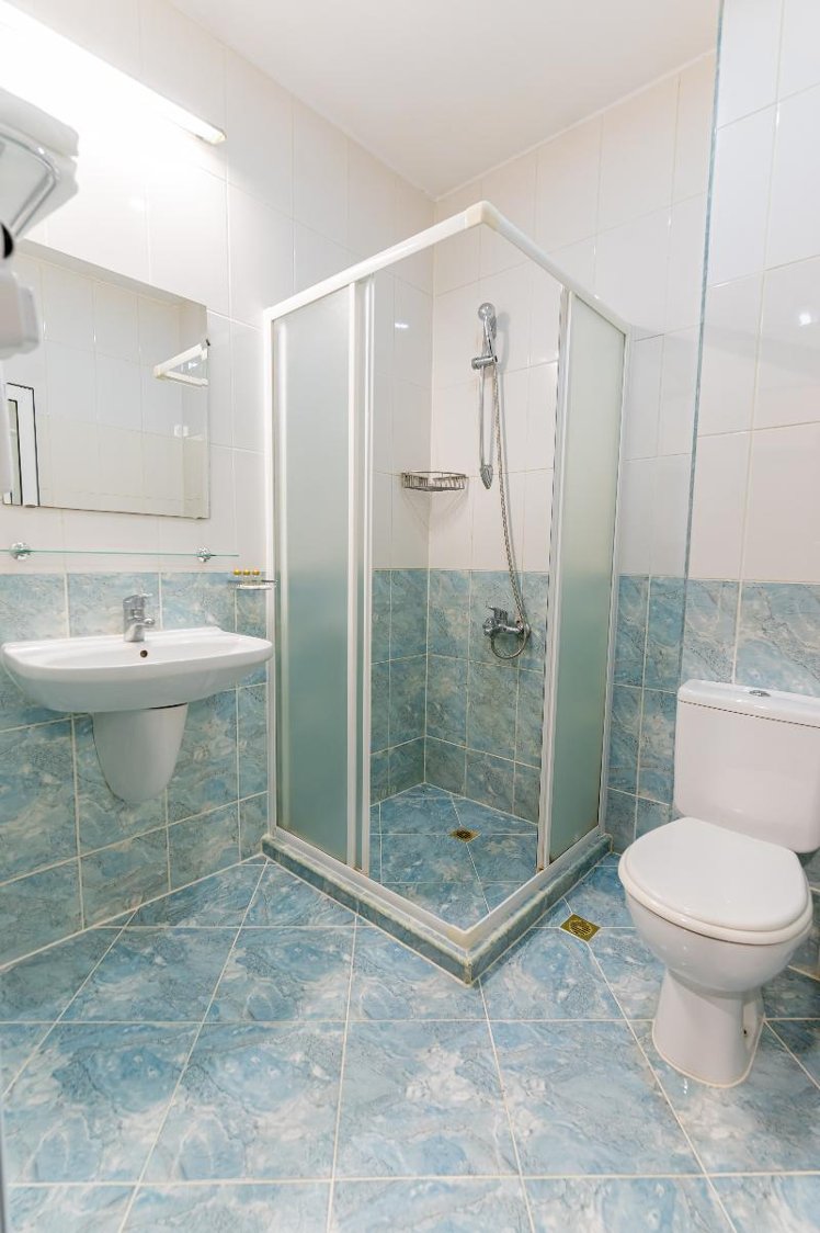 TRIPLE STANDARD Room