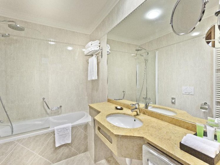 SINGLE DELUXE Room