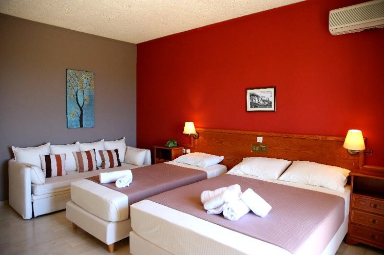 TRIPLE STANDARD Room
