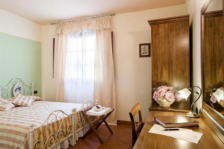 SINGLE STANDARD Room