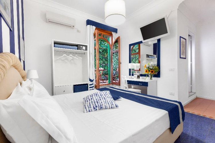 DOUBLE STANDARD Room
