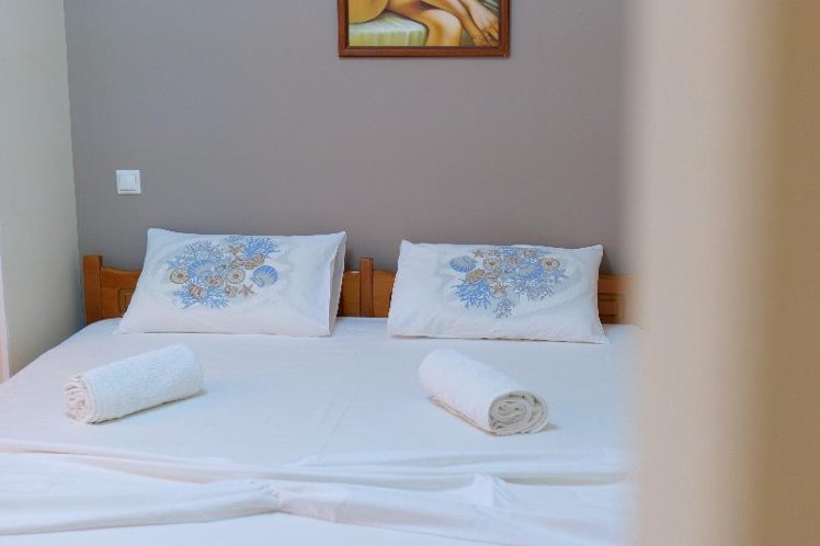DOUBLE ONE BEDROOM ONE BATHROOM Room