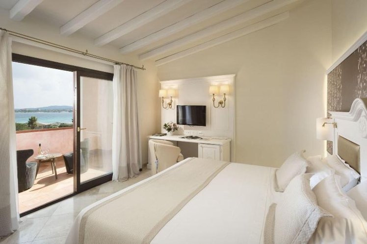 DOUBLE DELUXE SEA VIEW Room