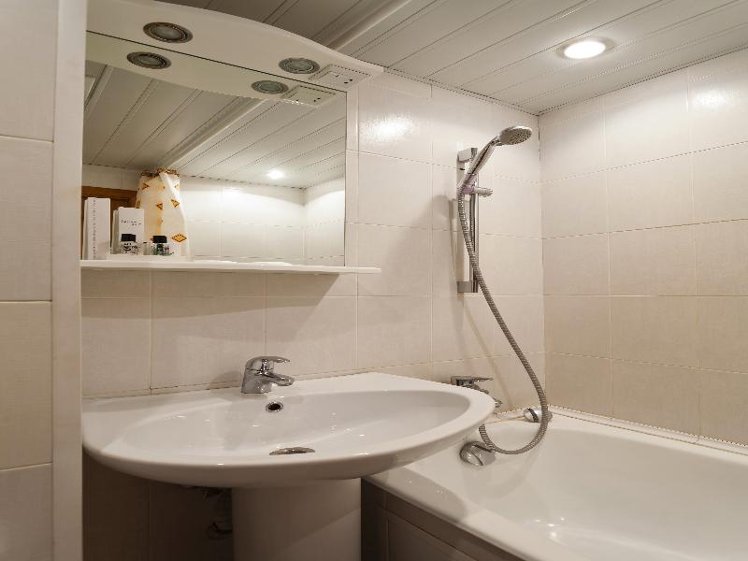 DOUBLE STANDARD Room
